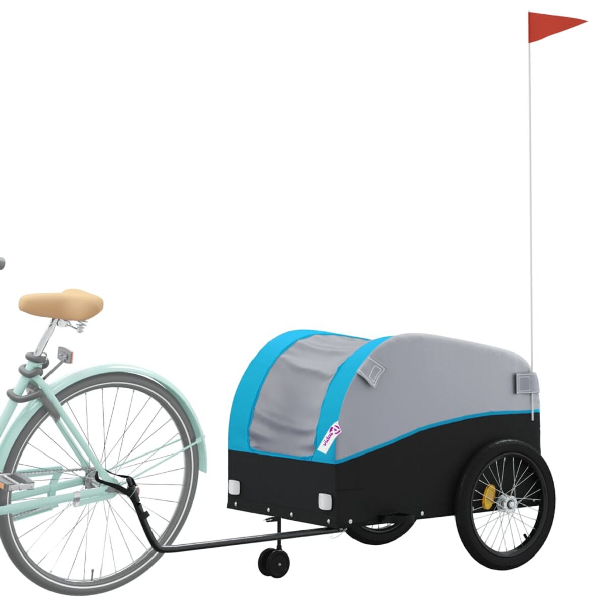 Ein Fahrrad zieht einen Anhänger mit Fahne. Anhänger hat eine grau-blaue Stoffabdeckung.