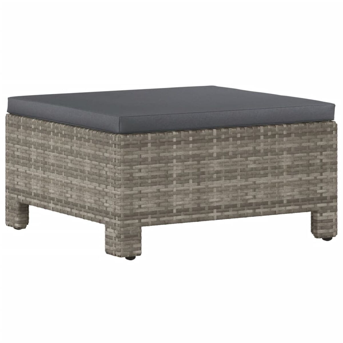 Quadratischer Ottoman mit grauem Kissen. Gewebtes graues Material. Vier kurze Beine. Weißer Hintergrund.