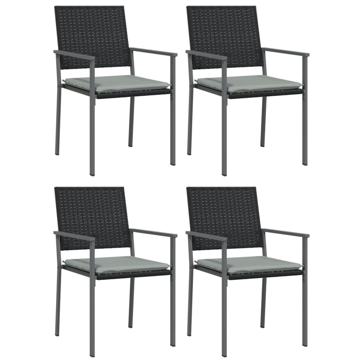 Vier Outdoor-Stühle mit grauen Kissen und Armlehnen. Schwarze, gewebte Stuhlrücken. Weißer Hintergrund.