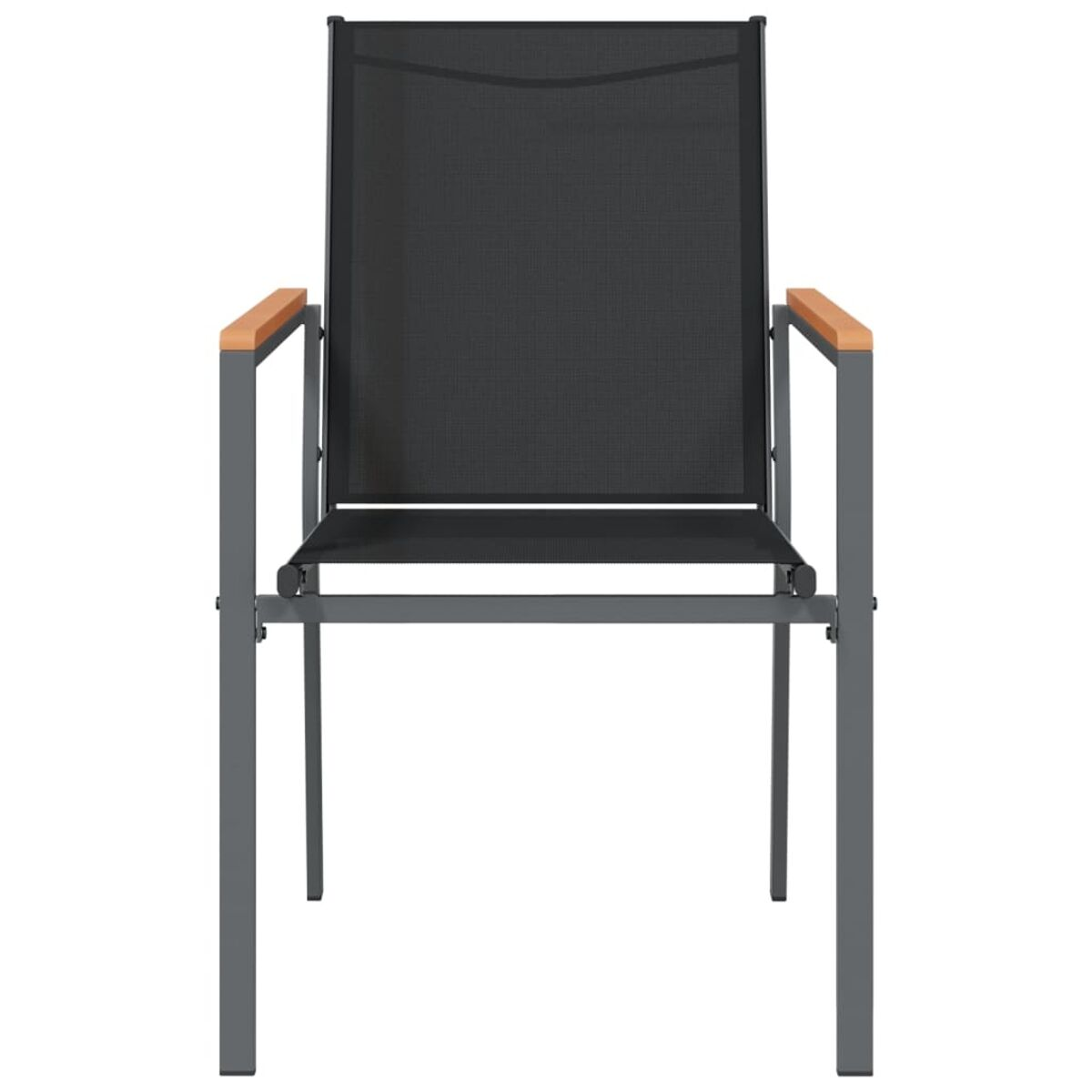 Ein moderner Outdoor-Stuhl mit schwarzem Netzsitz, grauem Rahmen und Holzarmlehnen.
