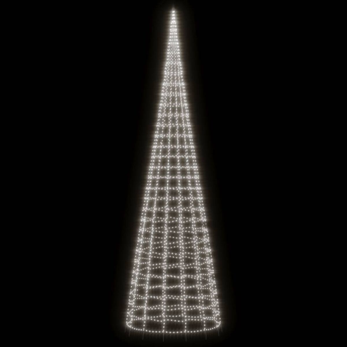 Ein hoher, kegelförmiger Weihnachtsbaum, umrissen mit hellen, weißen Lichtern auf schwarzem Hintergrund.
