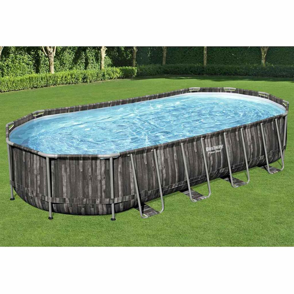 Ovaler oberirdischer Swimmingpool mit dunklem Holzdesign.