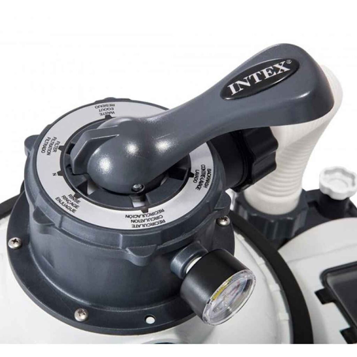Ein grauer und schwarzer Poolfilter mit der Aufschrift 'INTEX' und einem Griff. Er hat verschiedene beschriftete Positionen.
