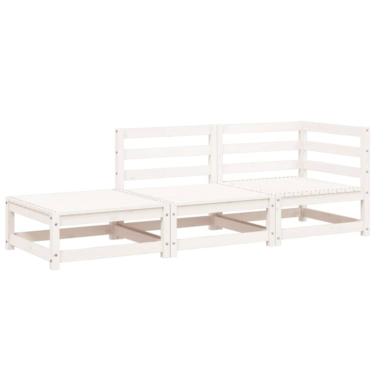 Weißes Ecksofa aus Holz auf weißem Hintergrund.