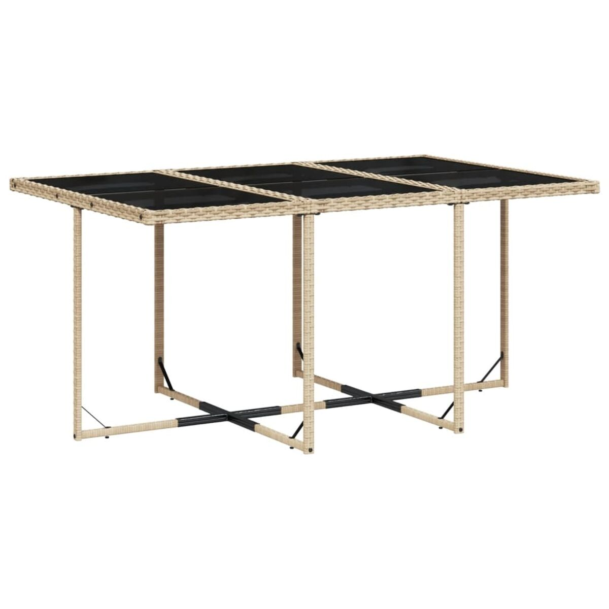 Un tavolo da pranzo per esterni con piano in vetro e struttura intrecciata, montato con gambe e traverse.