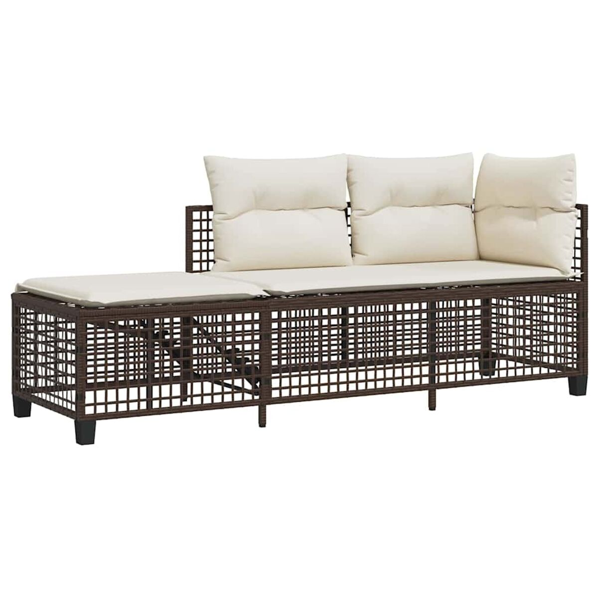 Divano in rattan marrone con chaise longue. Cuscini bianchi su seduta e schienale.