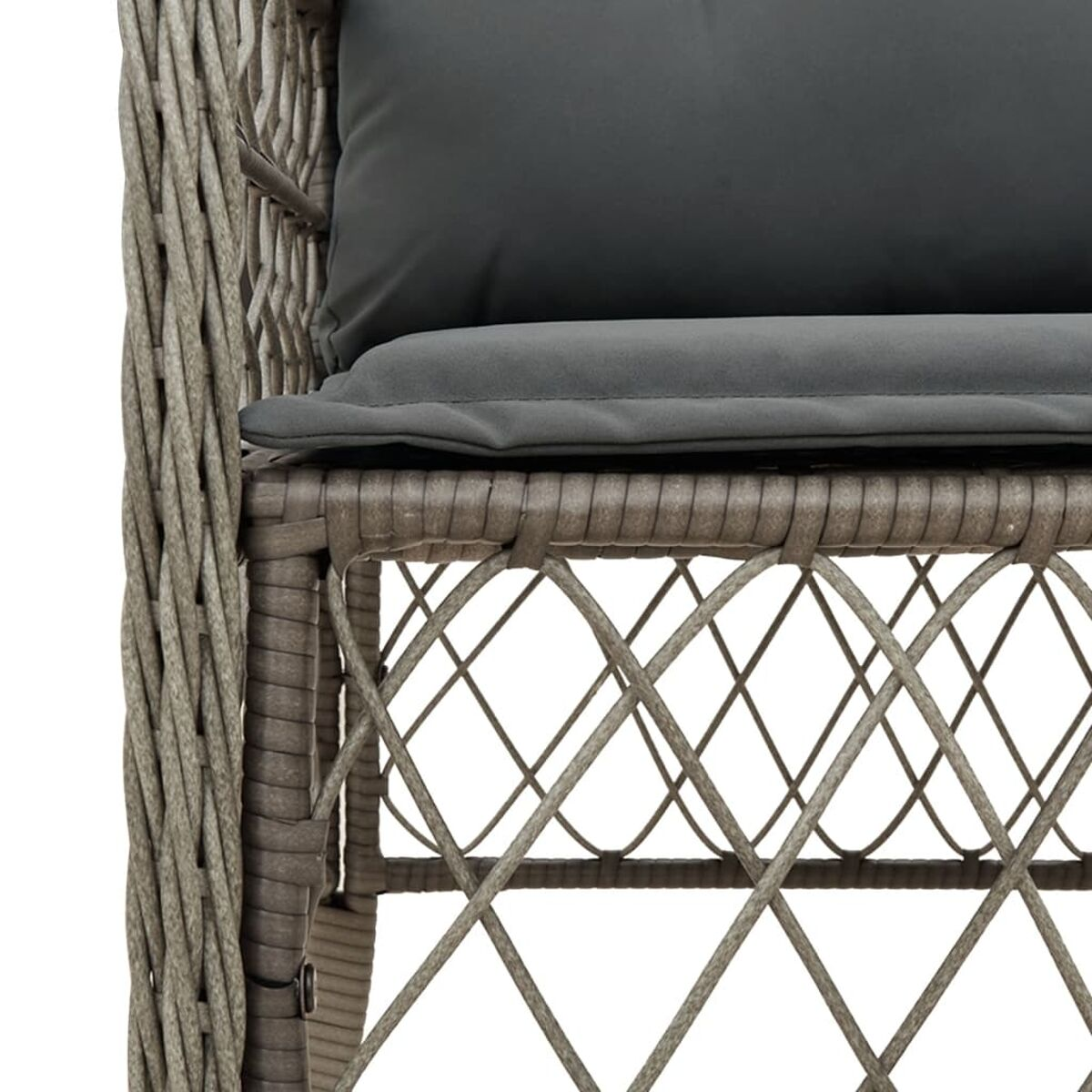 Nahaufnahme der grauen Rattan-Webstruktur mit grauem Kissen.
