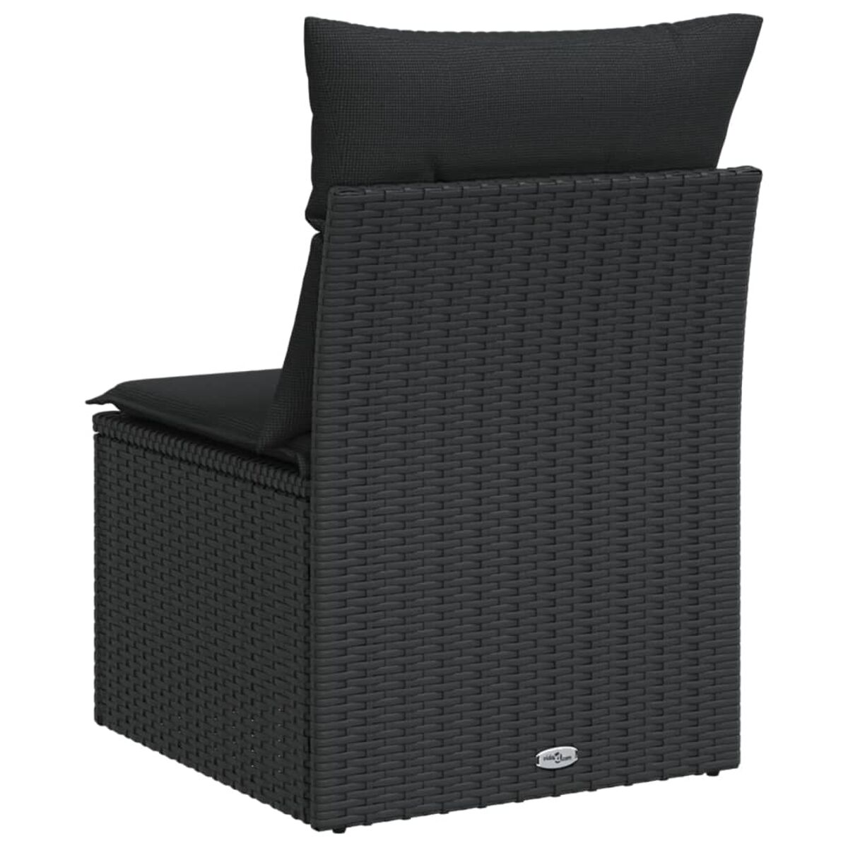 Schwarzer Korbstuhl von hinten, mit Kissen und Kopfstütze. Teil eines Sets.