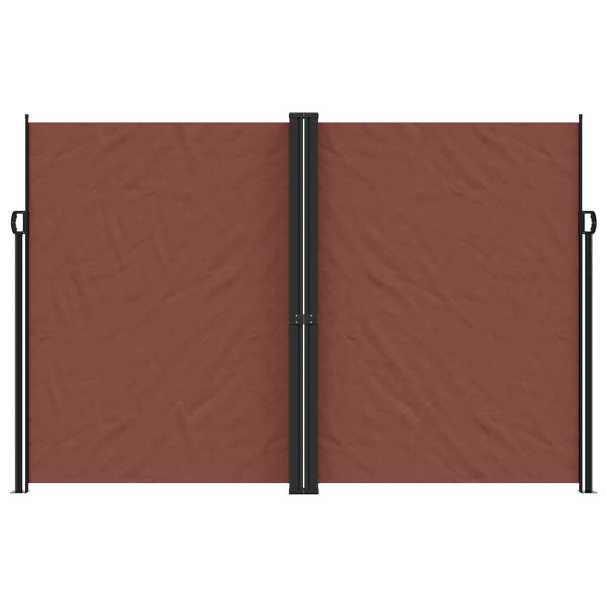 Braune Outdoor-Leinwand. Zwei schwarze Pfosten mit brauner Leinwand dazwischen. Die Leinwand ist ausgefahren.