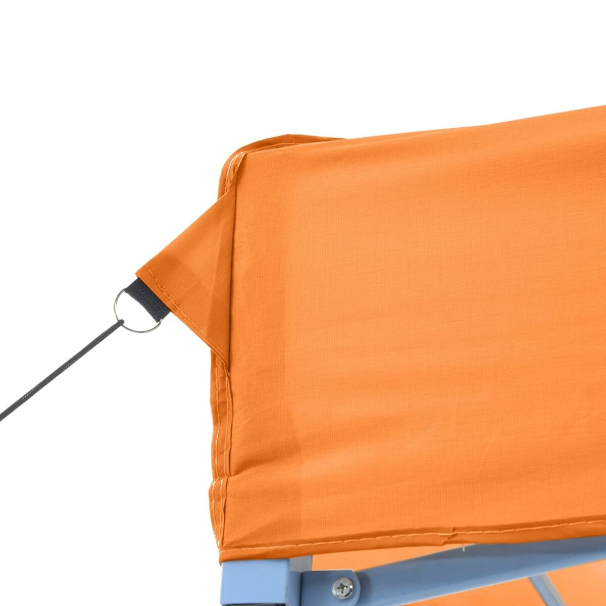 Nahaufnahme des orangefarbenen Baldachinstoffs. Schwarzer Ring und Schnur befestigt. Blauer Rahmen sichtbar.
