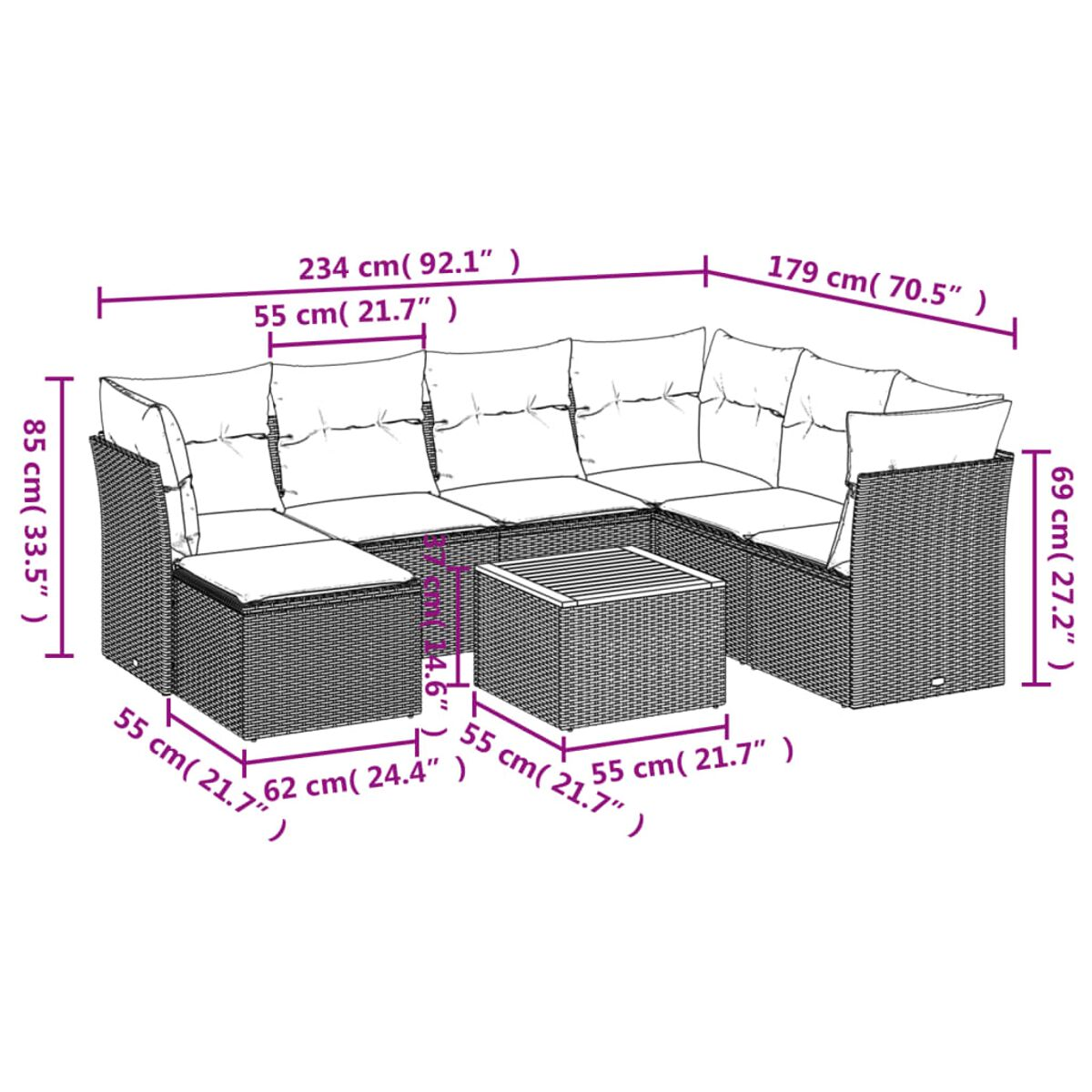 Ein Ecksofa für draußen mit beigefarbenen Kissen und einem dunkelbraunen Korbgeweberahmen.