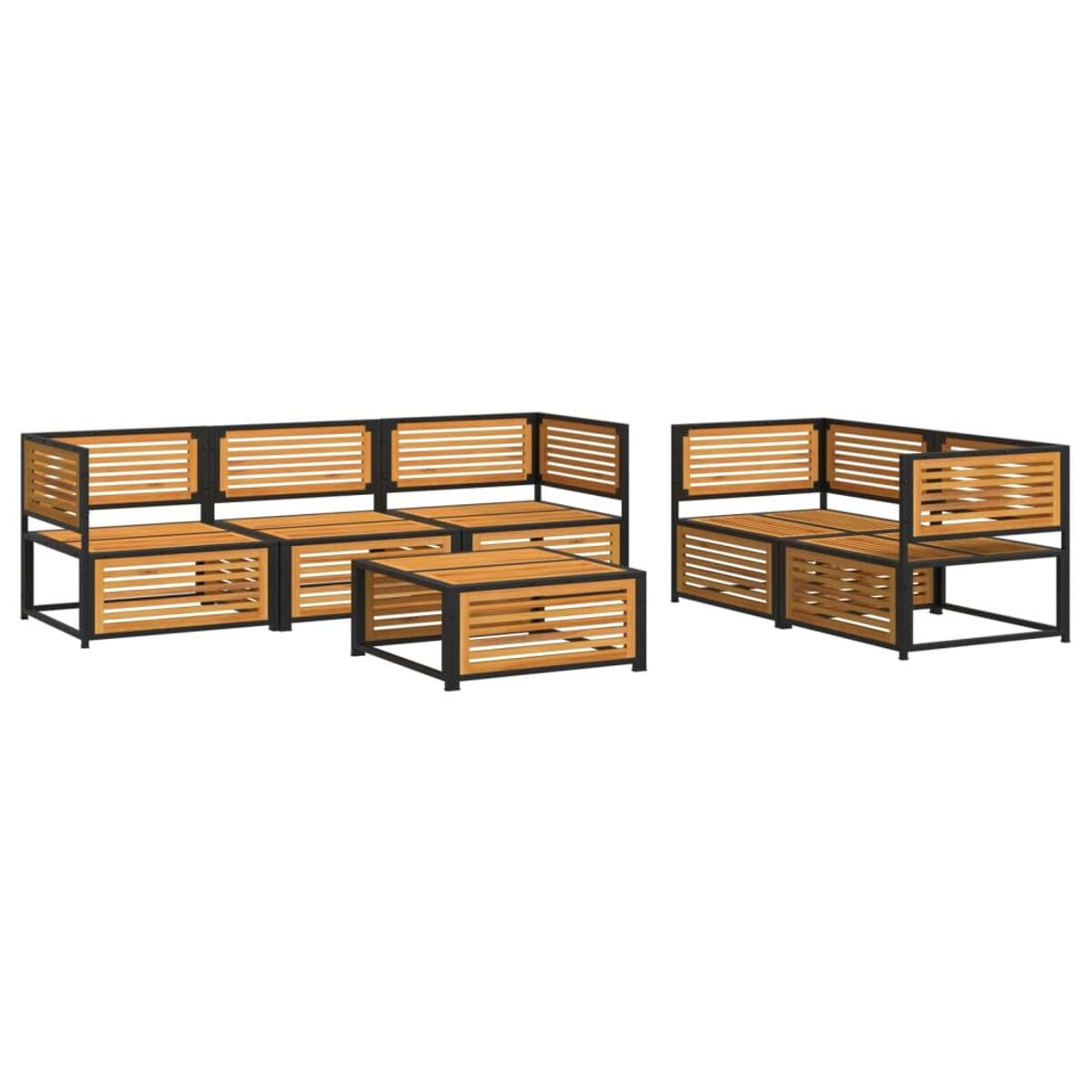 Gartenmöbel-Set mit Holzrahmen und Lattenoberflächen. Enthält Sofa, Stühle und Couchtisch.