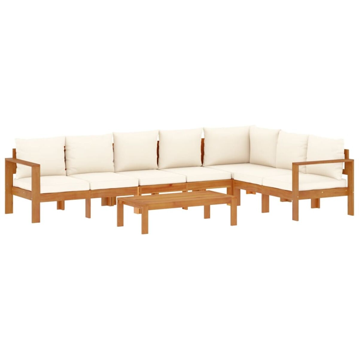 Set divano in legno con cuscini crema, tavolino e due sedie su sfondo bianco.