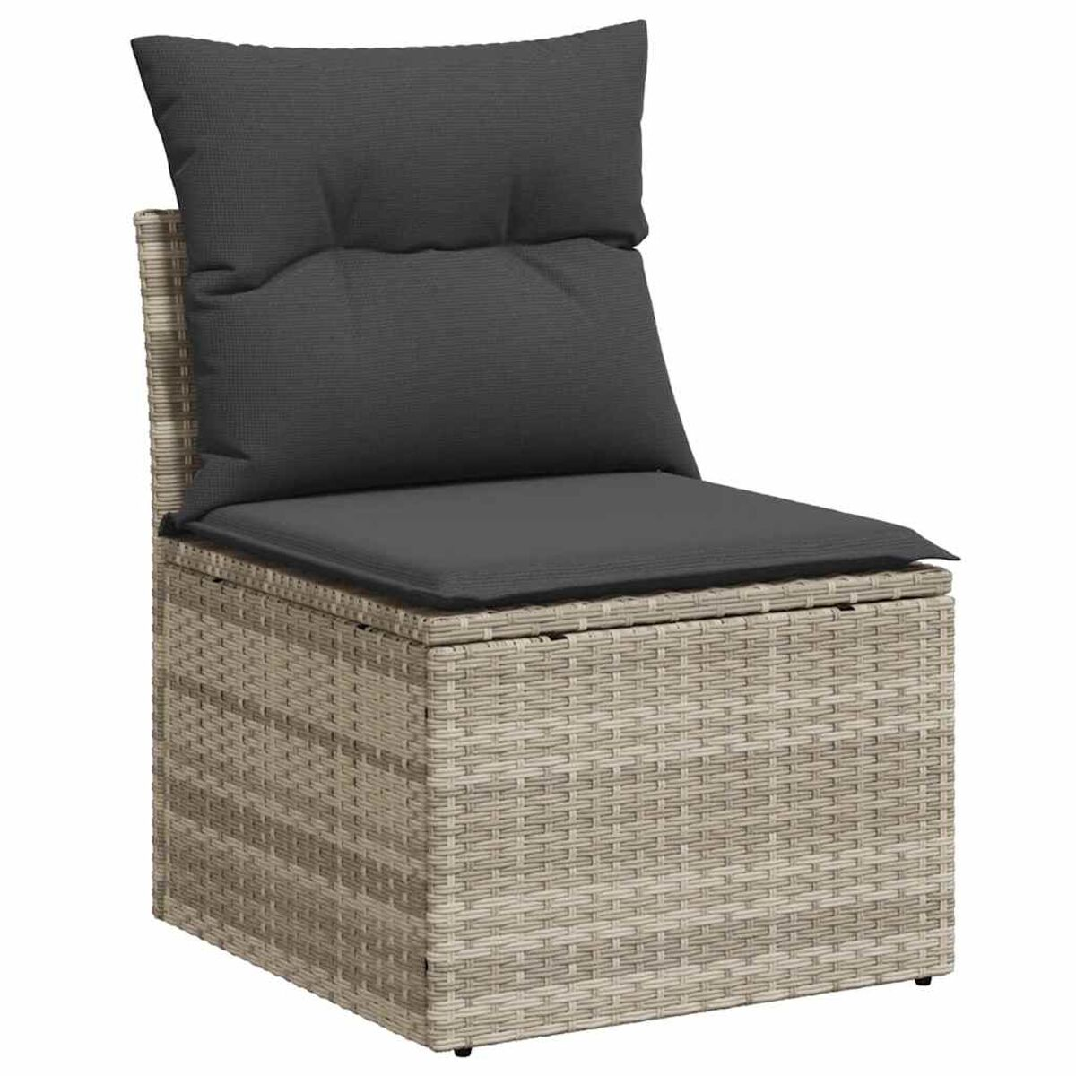 Una sedia quadrata intrecciata con un cuscino e uno schienale grigio scuro. Colore beige.