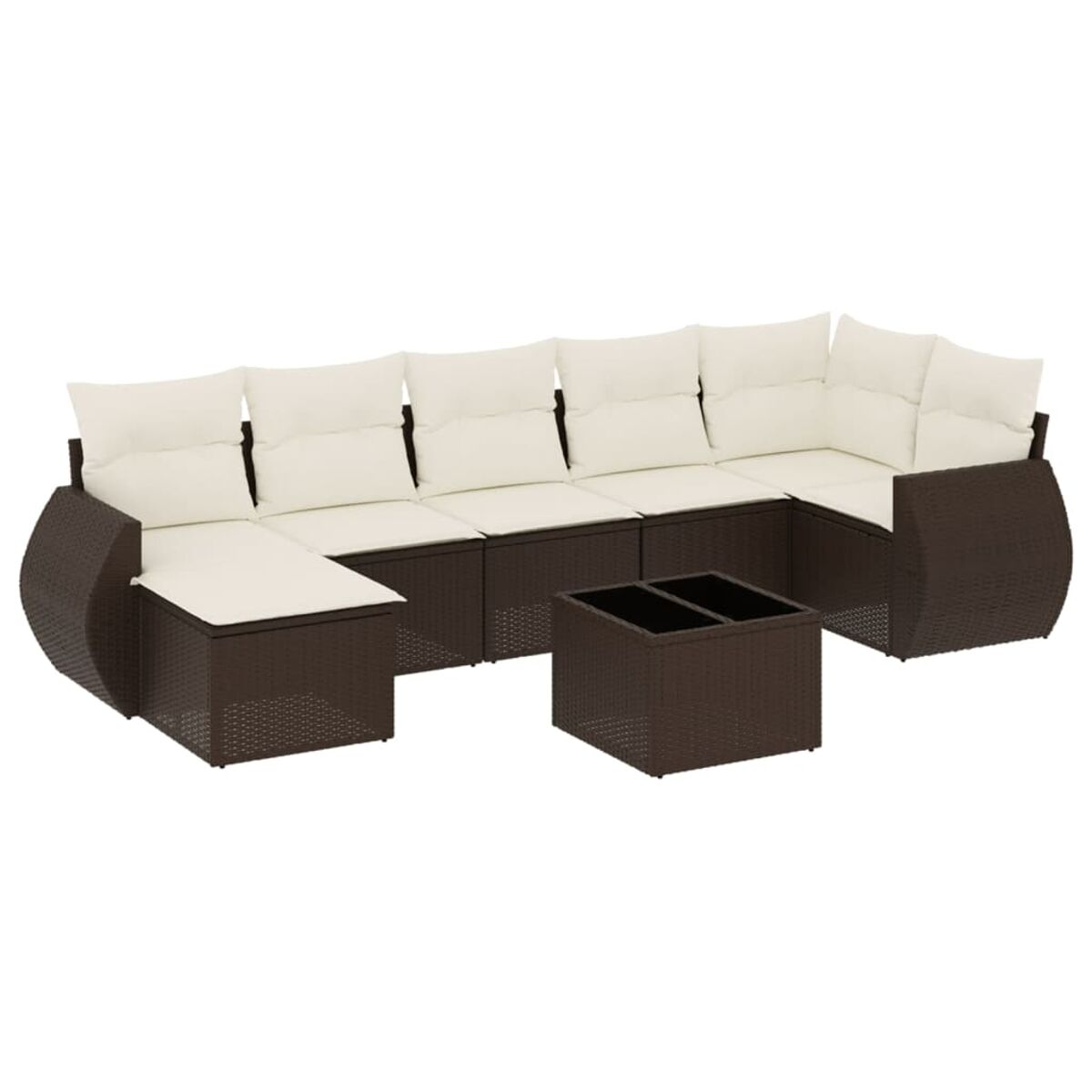 Divano angolare in vimini marrone con cuscini color crema e tavolino su sfondo bianco.