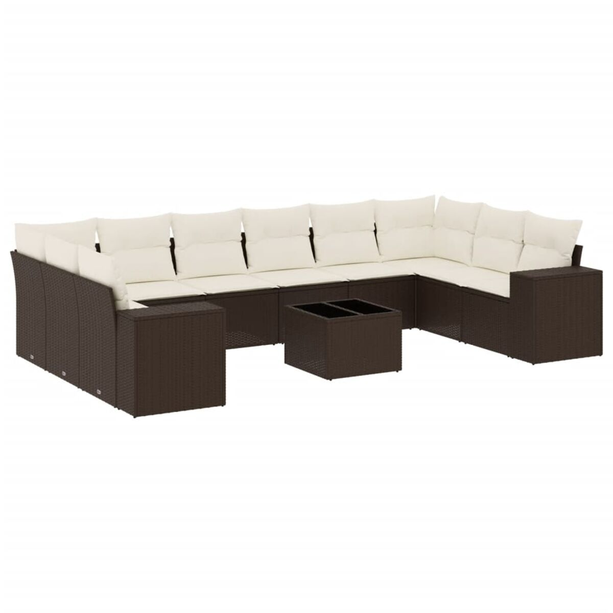 Divano angolare in vimini marrone con cuscini color crema e un tavolo con due scomparti su sfondo bianco.