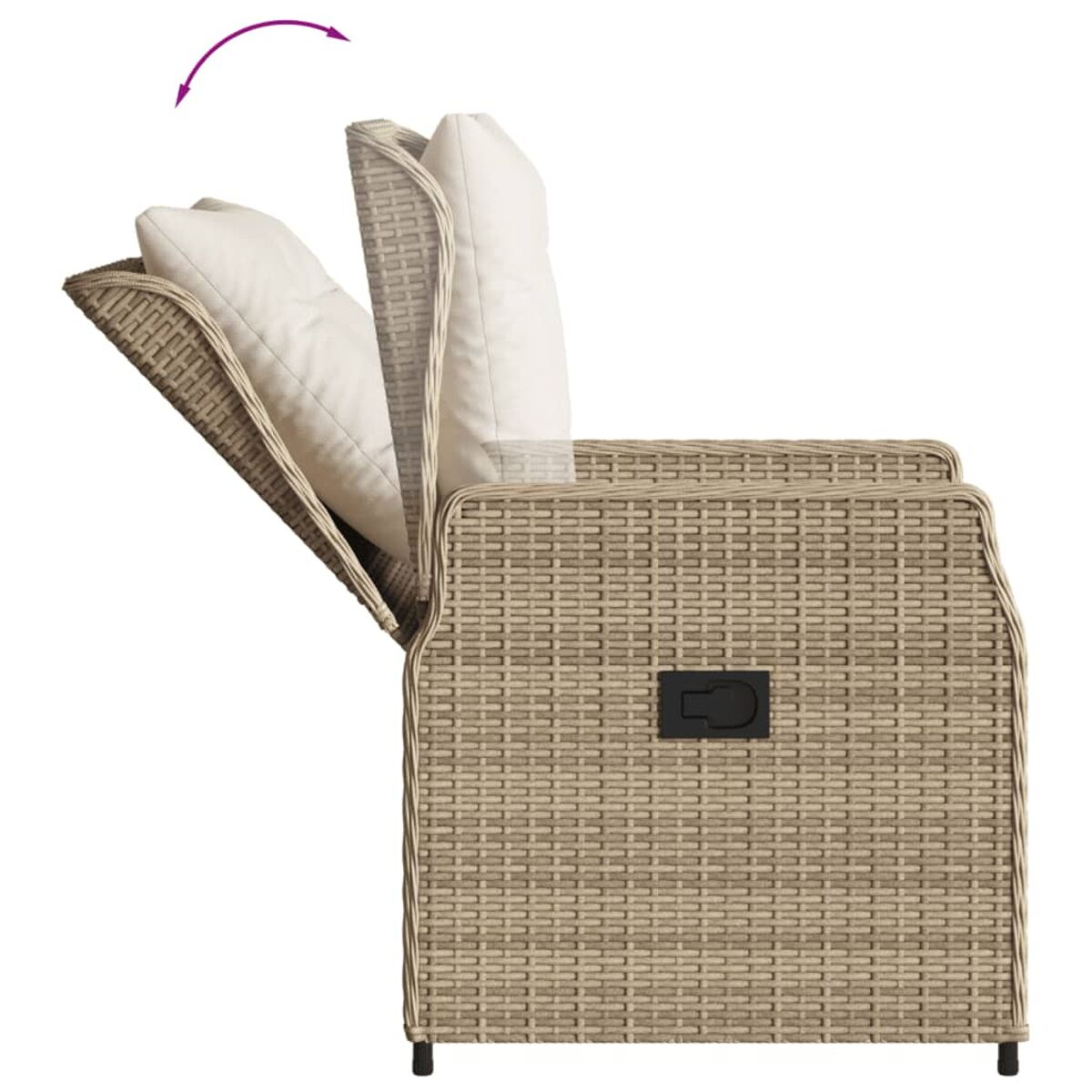 Poltrona reclinabile in vimini marrone chiaro con cuscino bianco, posizione reclinata, vista laterale.