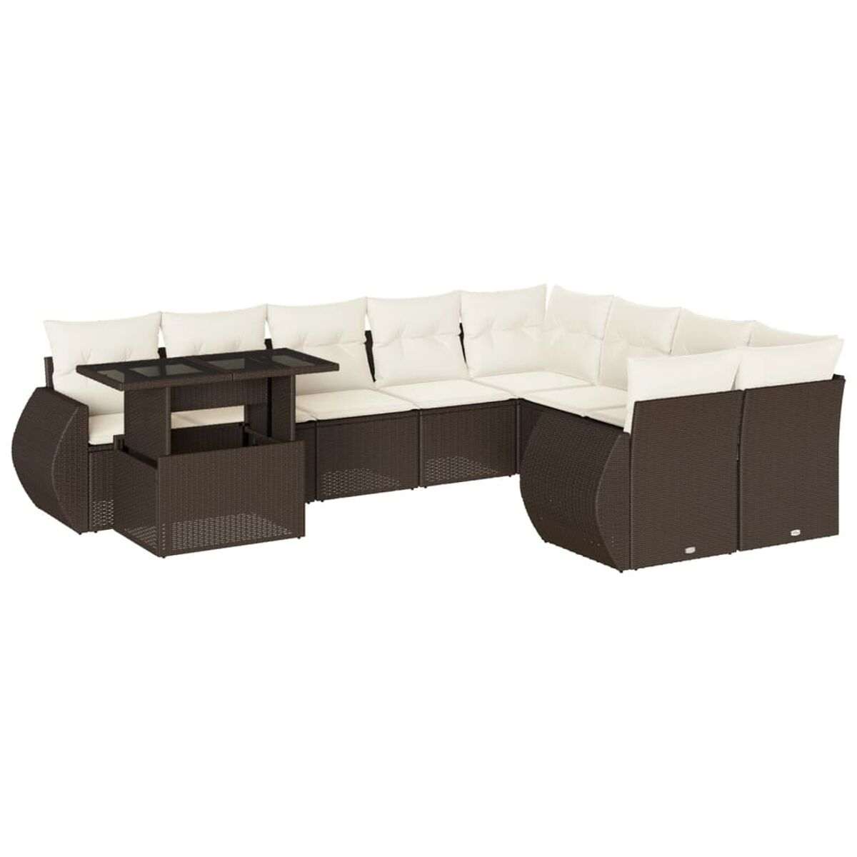 Divano angolare in rattan marrone con cuscini color crema e tavolino con piano rialzabile.