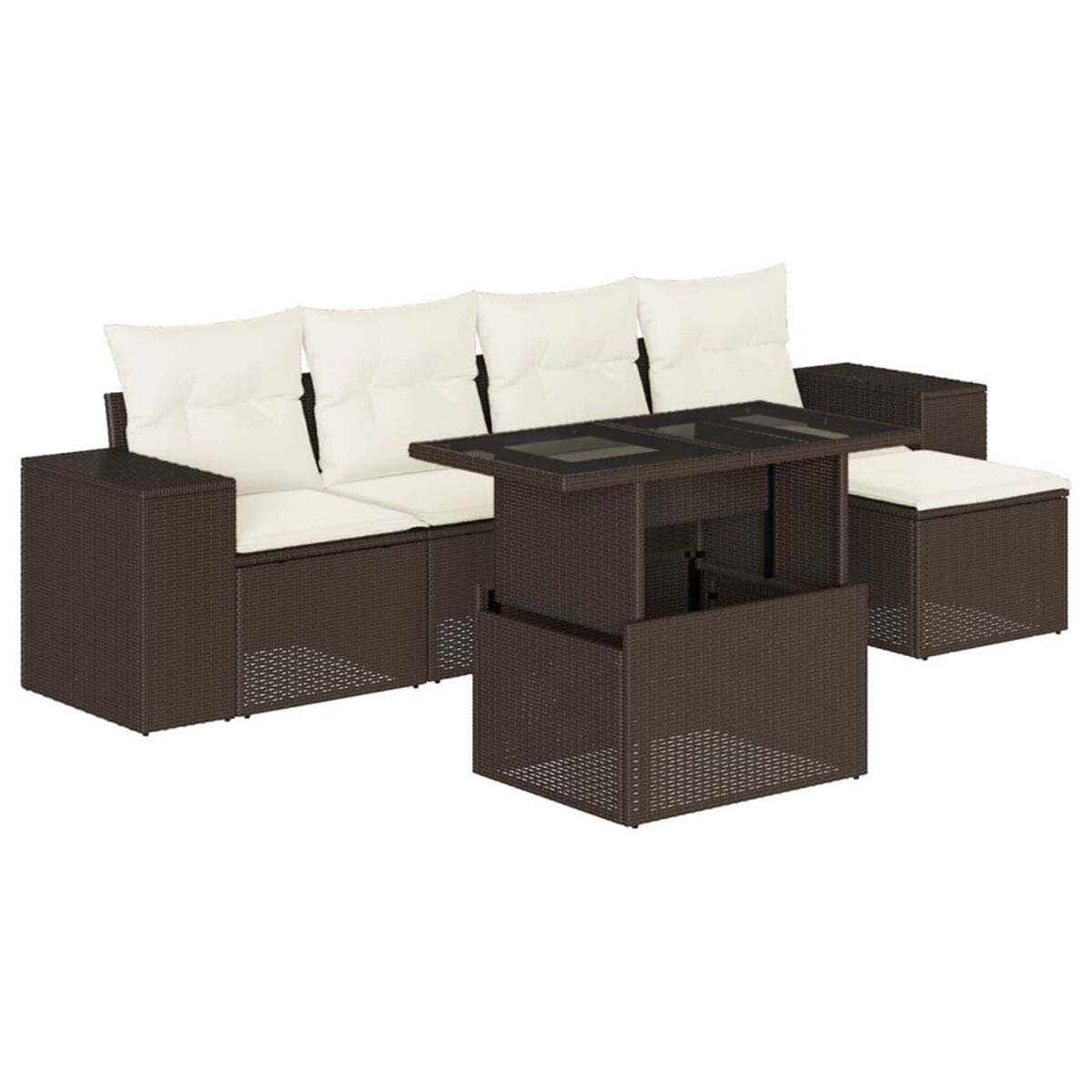Set divano da esterno in rattan marrone con cuscini bianchi e tavolo con alzata, sfondo bianco.