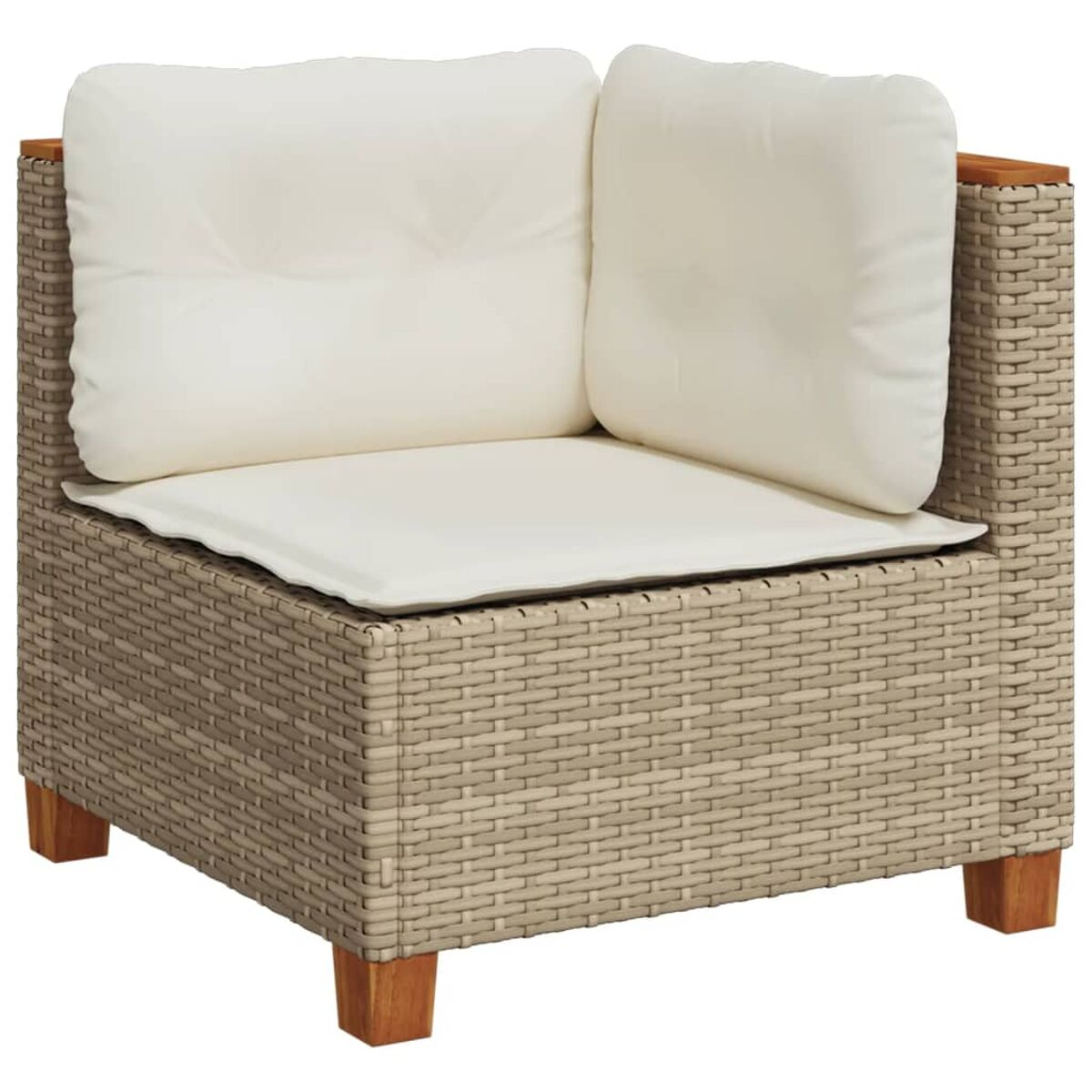 Sedia angolare in vimini con cuscini color crema e gambe in legno. Una tavolozza di colori neutri. Design semplice ed elegante.