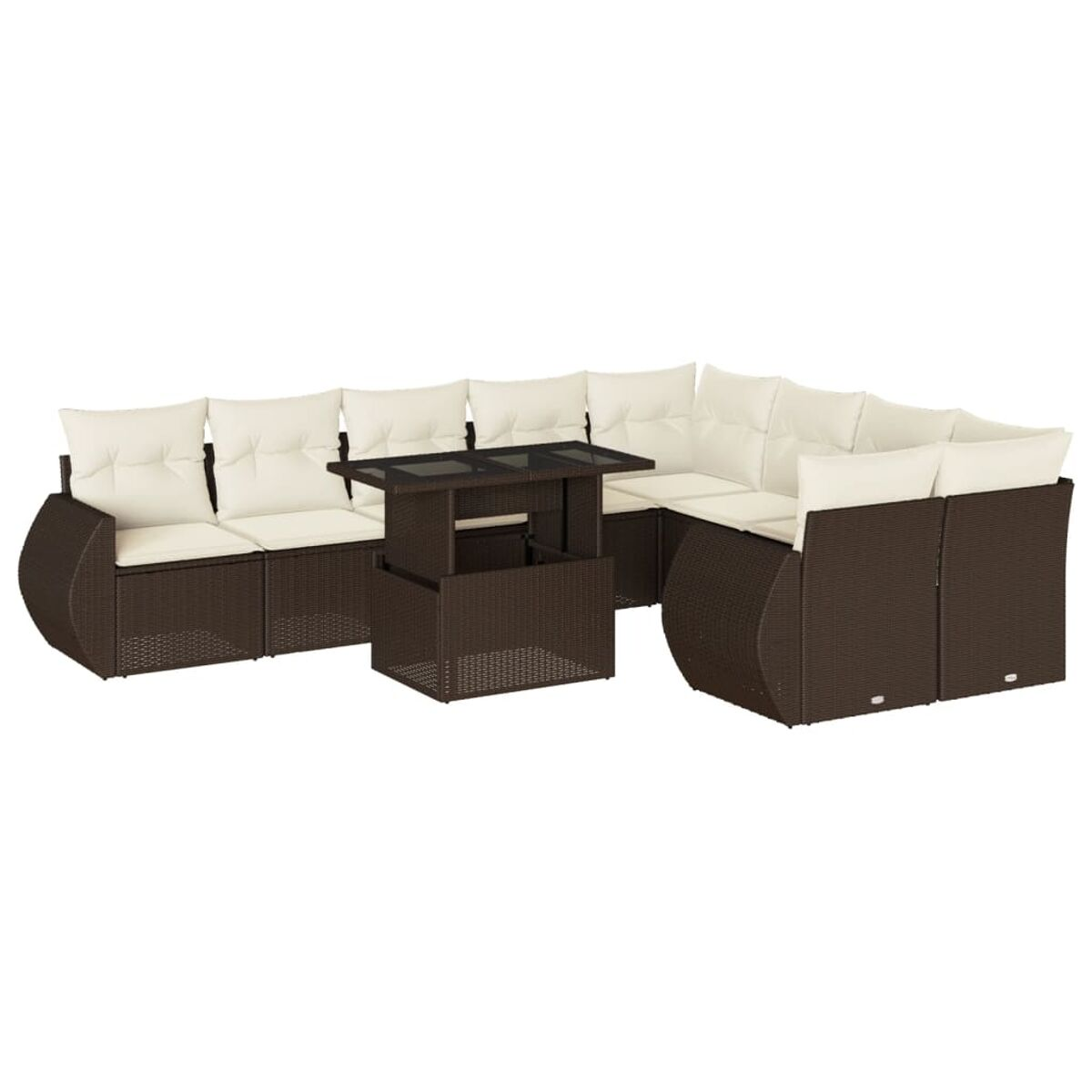 Divano angolare in vimini marrone con cuscini color crema e tavolo sollevabile su sfondo bianco.