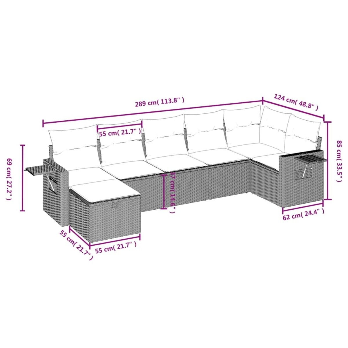 L-förmiges Rattan-Sofa mit Kissen und Beistelltischen. Abmessungen sind gezeigt.