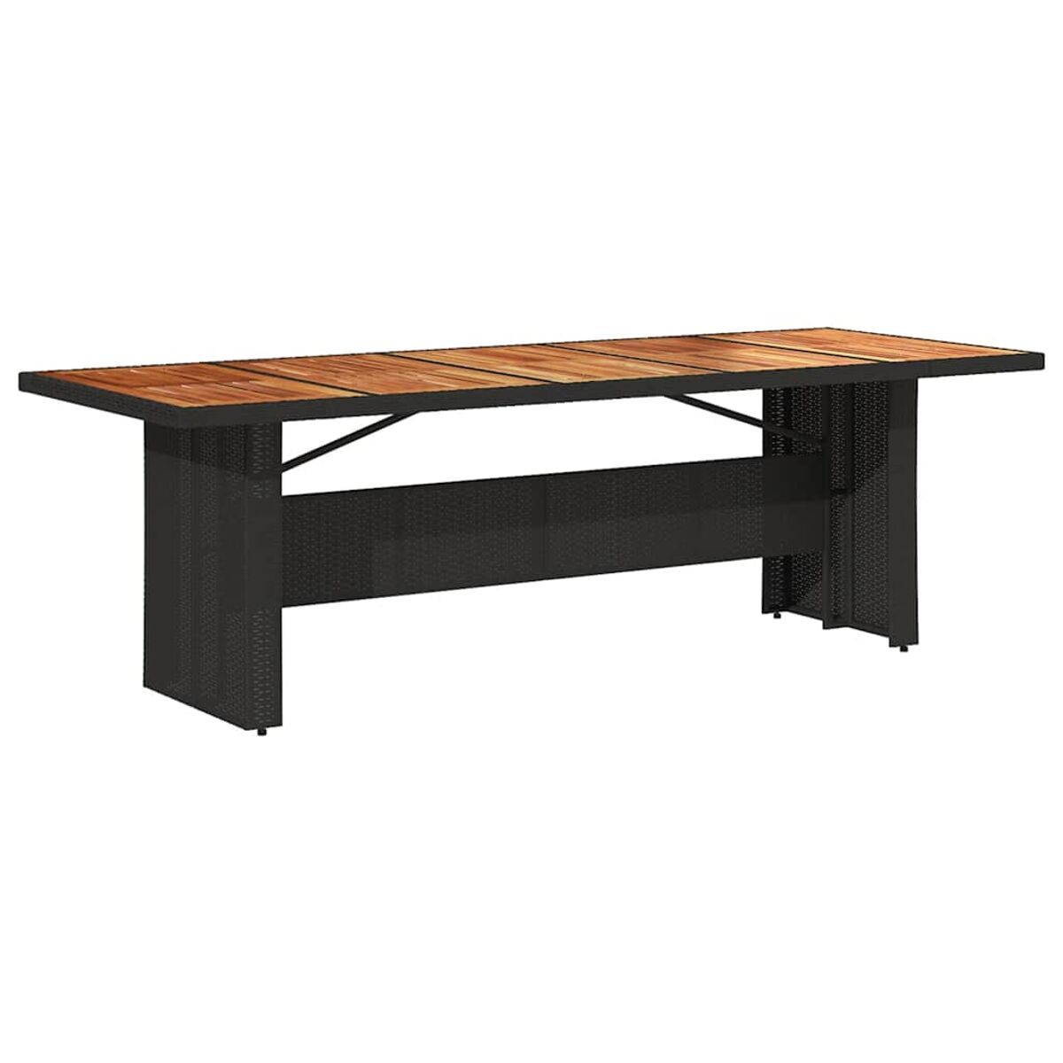 Tavolo da esterno in rattan con piano in legno. Il tavolo ha una cornice scura.