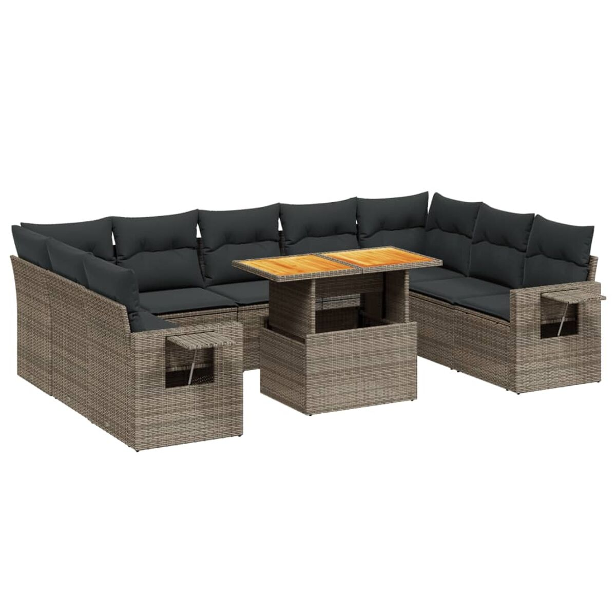 Set di mobili da esterno con texture simile al rattan. Include un tavolo e divani con cuscini grigio scuro.