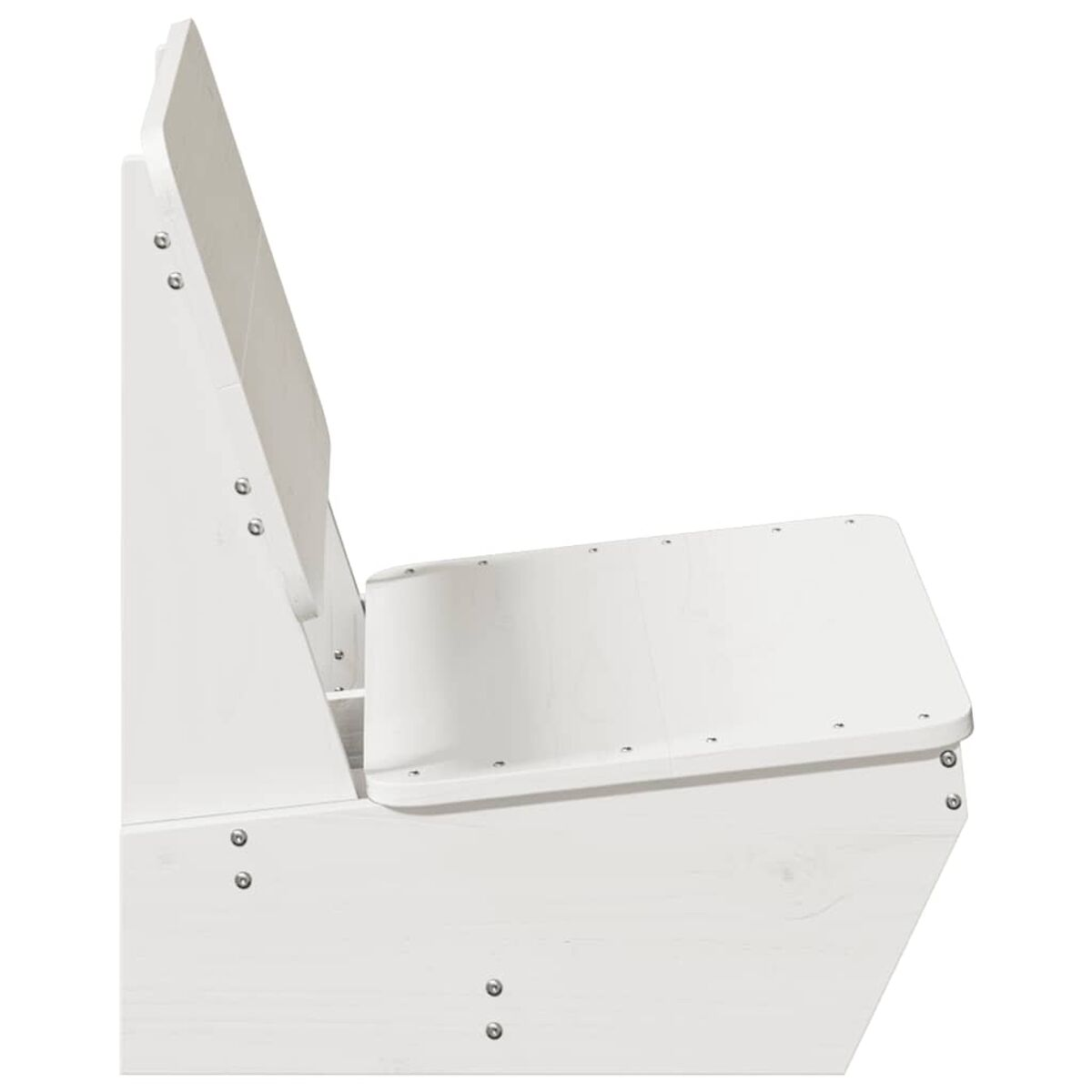 Panca in legno bianco con schienale inclinato. Sfondo bianco.