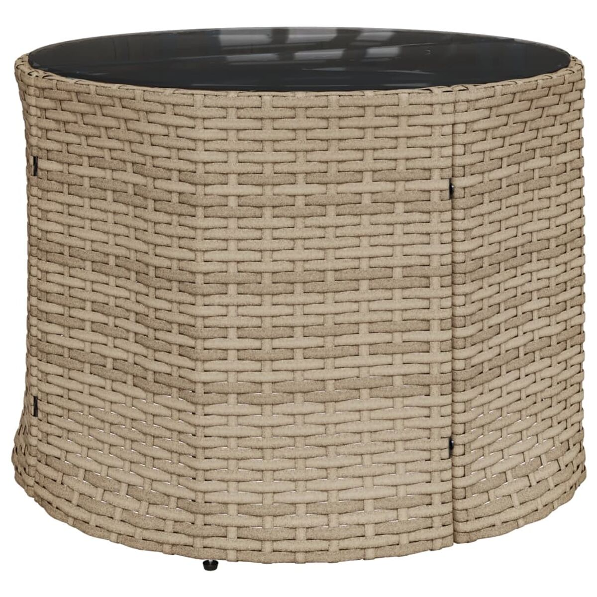 Tavolino rotondo in rattan con superficie scura. I lati intrecciati hanno un motivo.