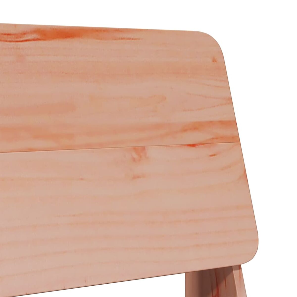 Nahaufnahme eines hölzernen Kopfteils mit abgerundeter Kante. Das Holz hat einen hellen Farbton.