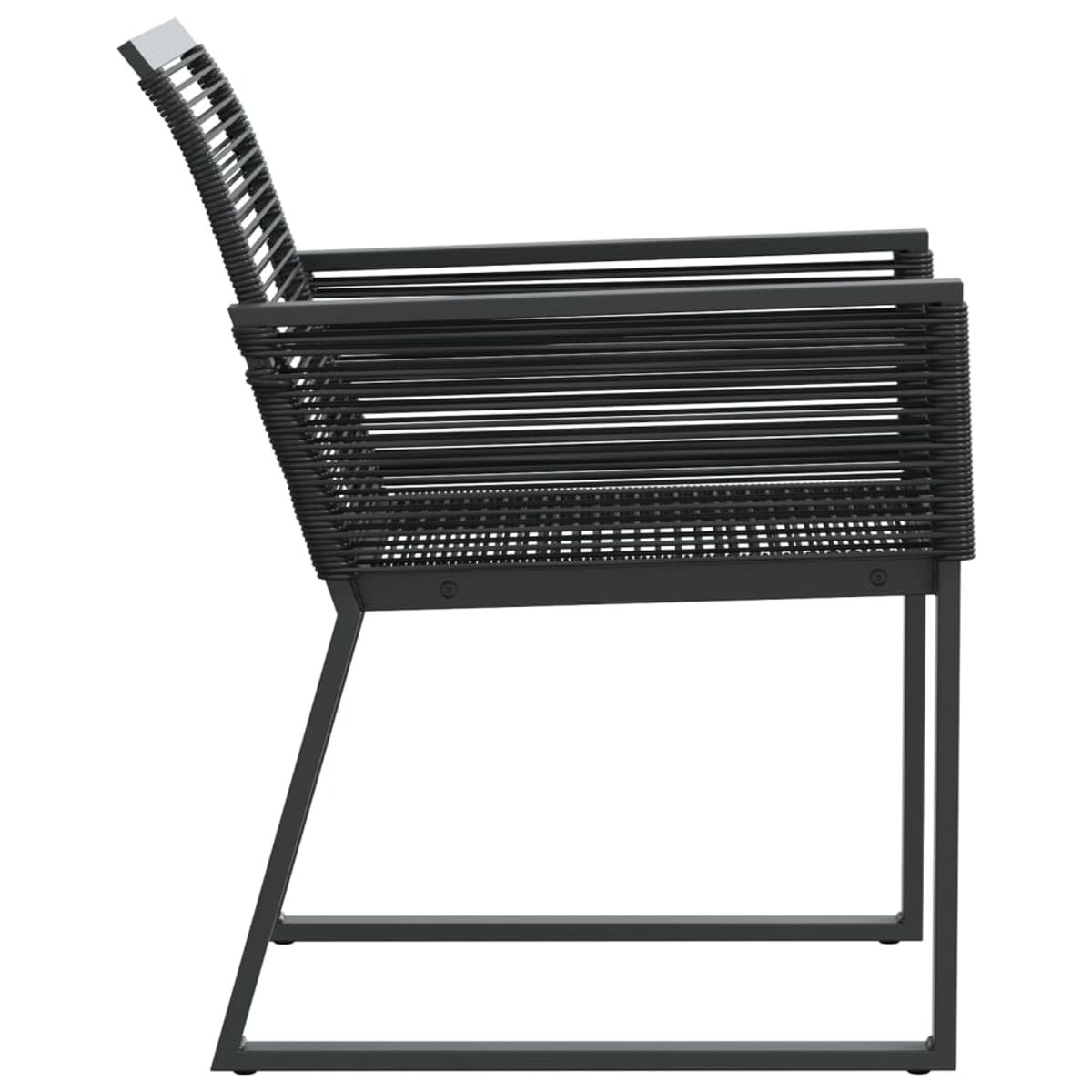 Sedia in metallo nero in vista di profilo. Ha seduta e schienale intrecciati. La sedia ha un design elegante.