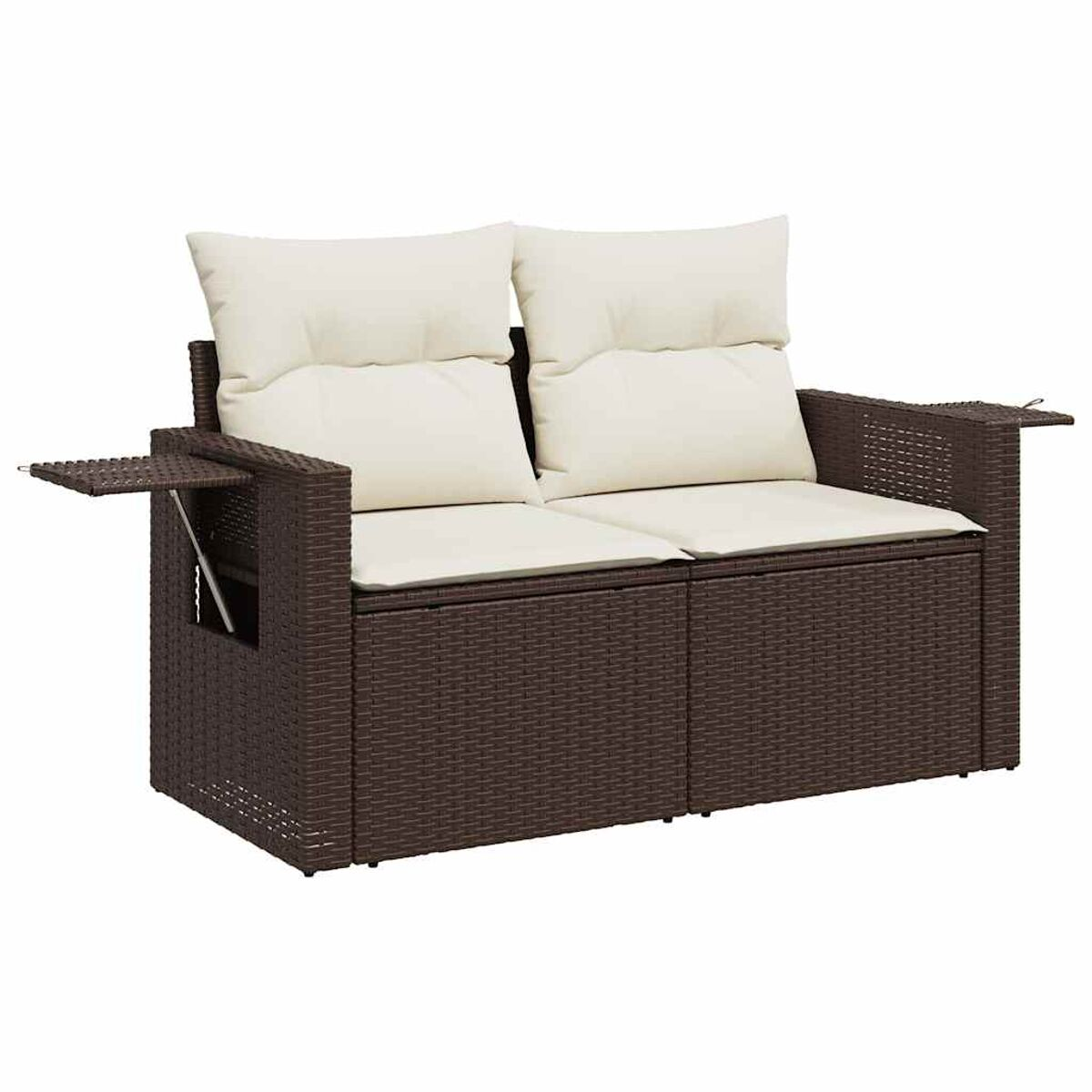 Braunes Zweisitzer-Sofa aus Korbgeflecht mit cremefarbenen Kissen und Beistelltisch. Modernes Design.