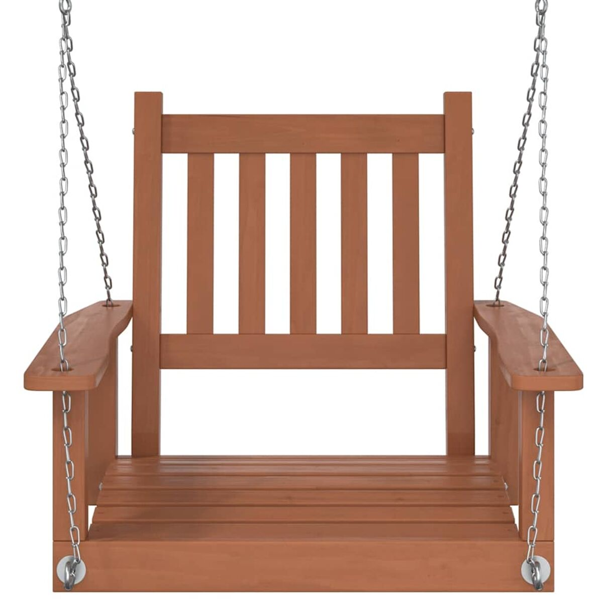 Holzschaukel mit Ketten. Braune Farbe auf weißem Hintergrund. Der Sitz hat Armlehnen und eine Lamellenlehne.
