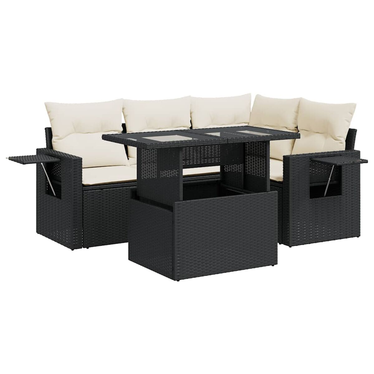 Divano angolare da esterno in vimini nero con cuscini beige e tavolo nero con piano in vetro.