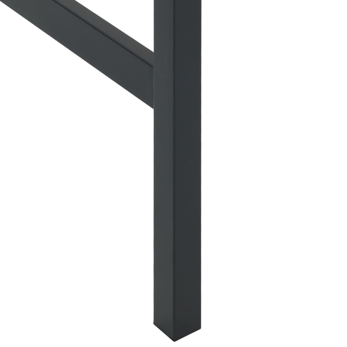 Nahaufnahme eines dunkelgrauen Metall-Tischbeins, das eine einfache, geometrische Form zeigt.