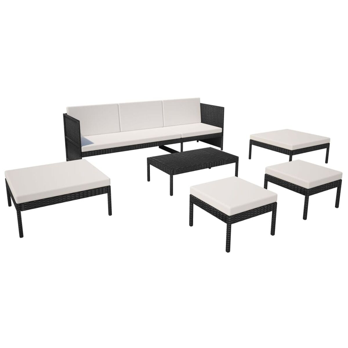 Ein schwarzes Rattan-Sofa, ein schwarzer Rattan-Couchtisch und vier weiße Ottomane.
