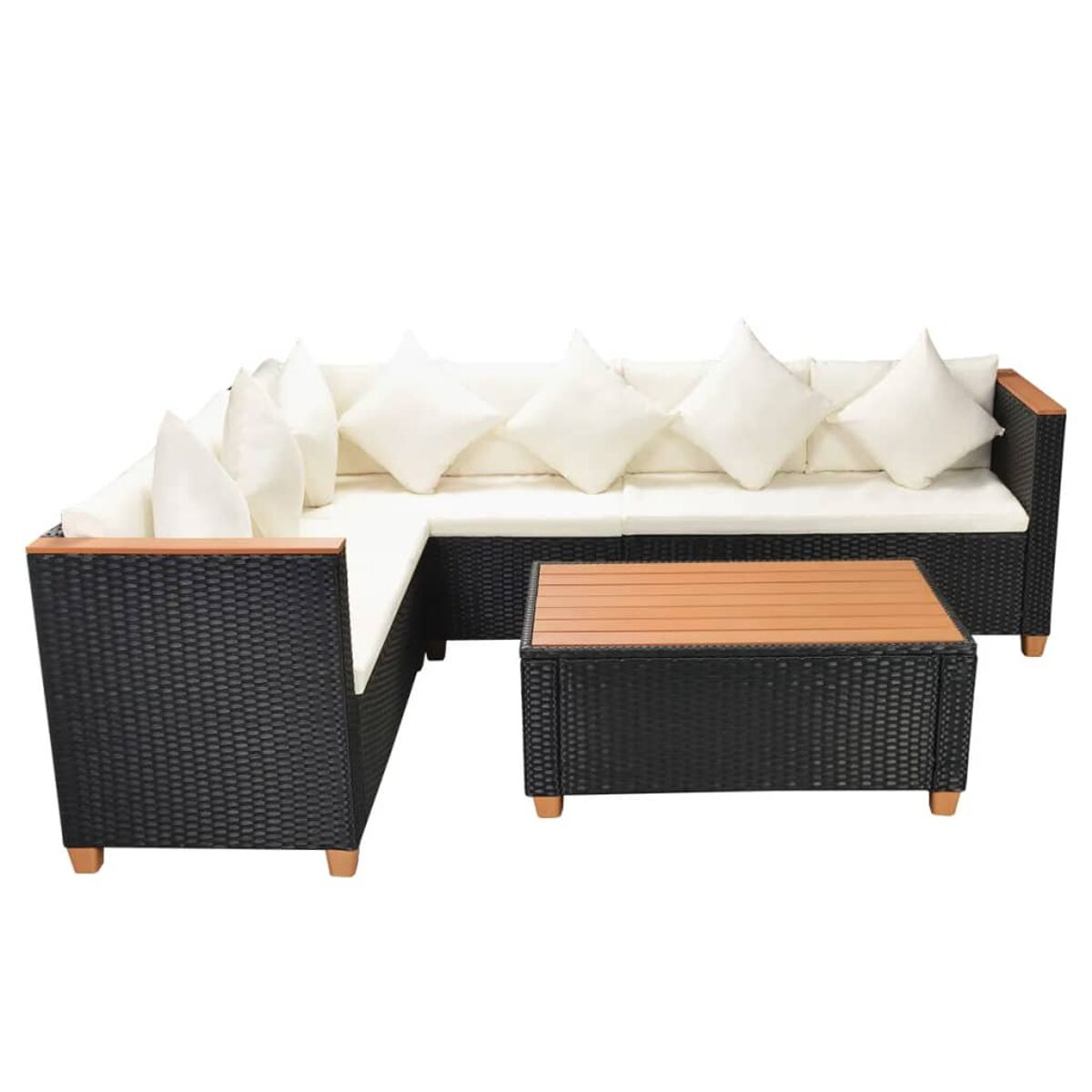 Ein schwarzes, gewebtes Ecksofa mit weißen Kissen und einem braunen Holztisch. Weißer Hintergrund.