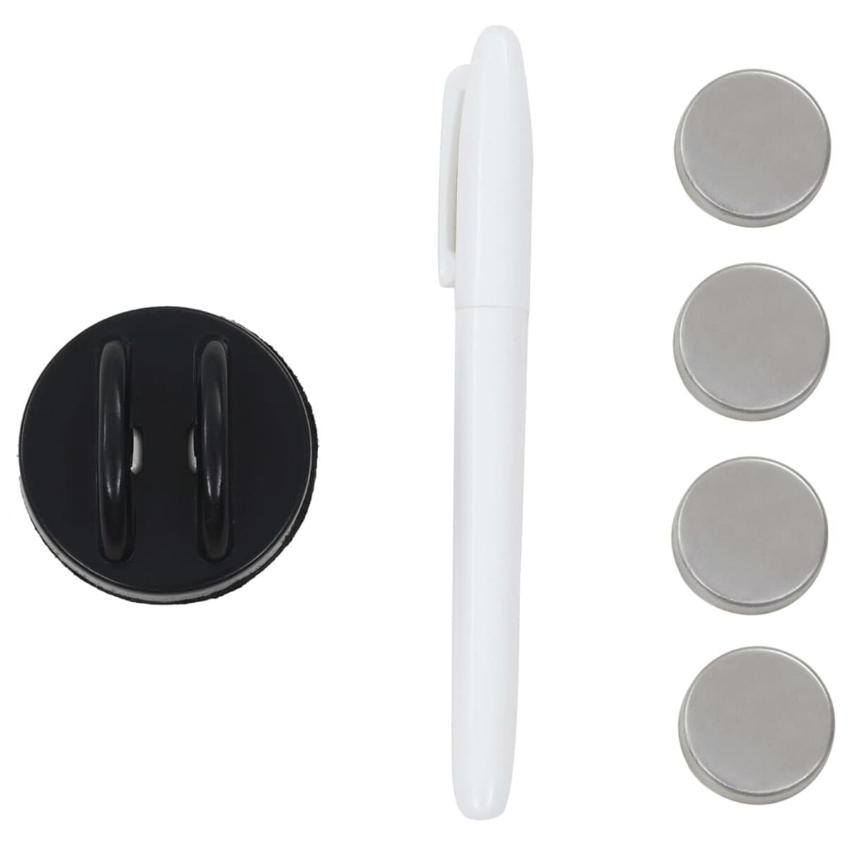 Ein weißer Stift und vier silberne Magnete neben einem schwarzen Objekt.