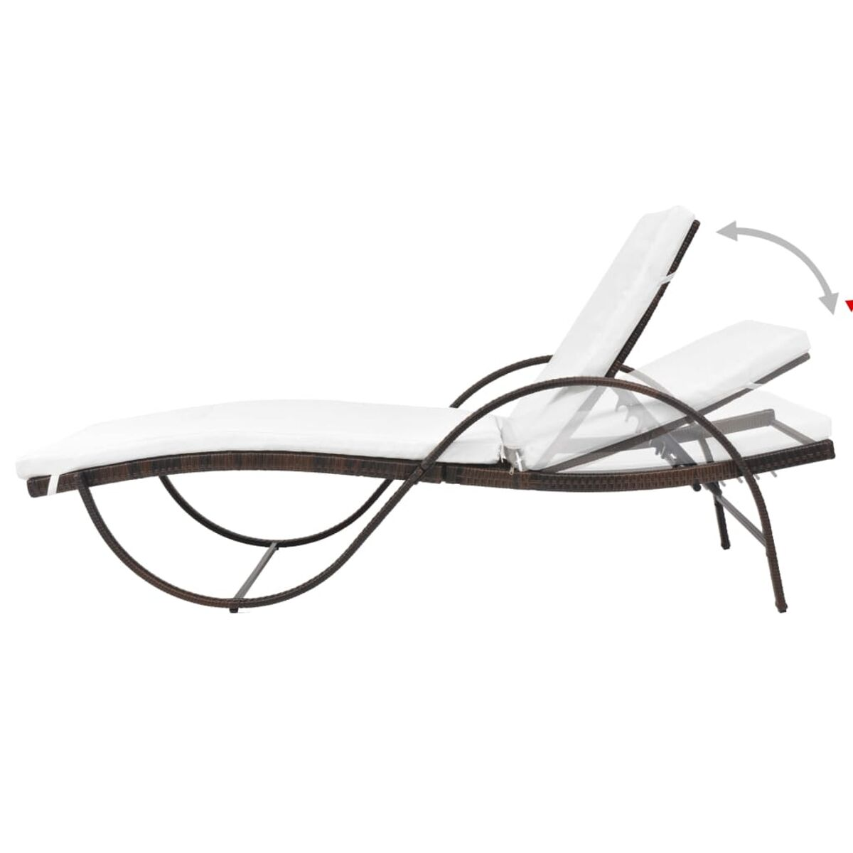 Eine braune Outdoor-Chaiselongue aus Korbgeflecht. Die Rückenlehne ist verstellbar, Einstellrichtung wird gezeigt.