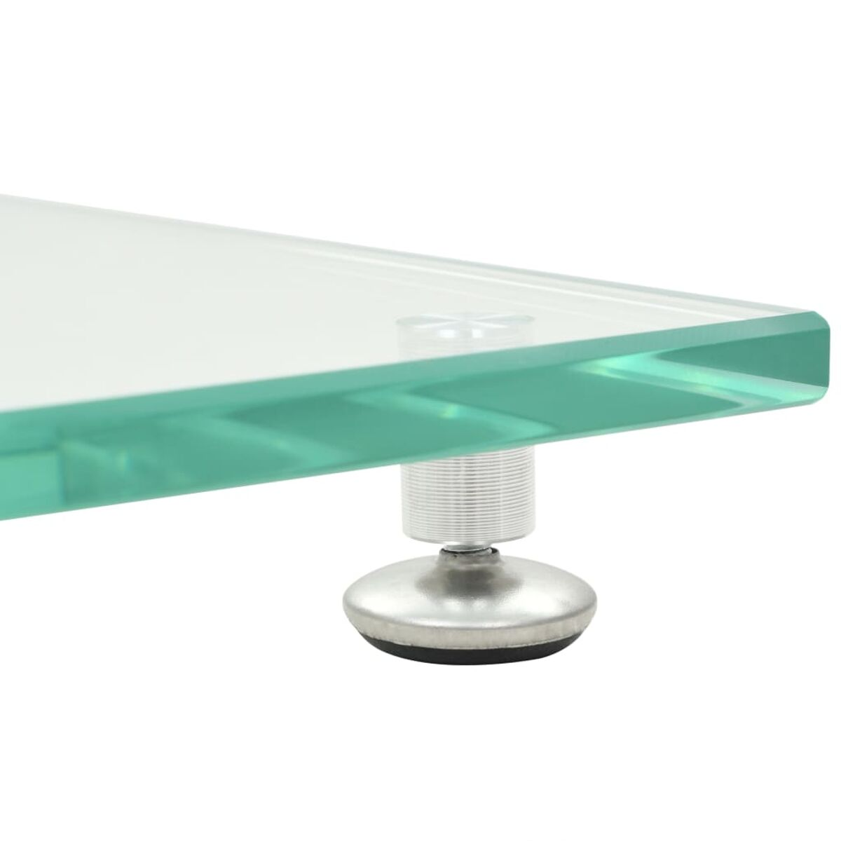 Nahaufnahme einer Glashörnerecke mit silbernem Bein. Das Glas ist klar.