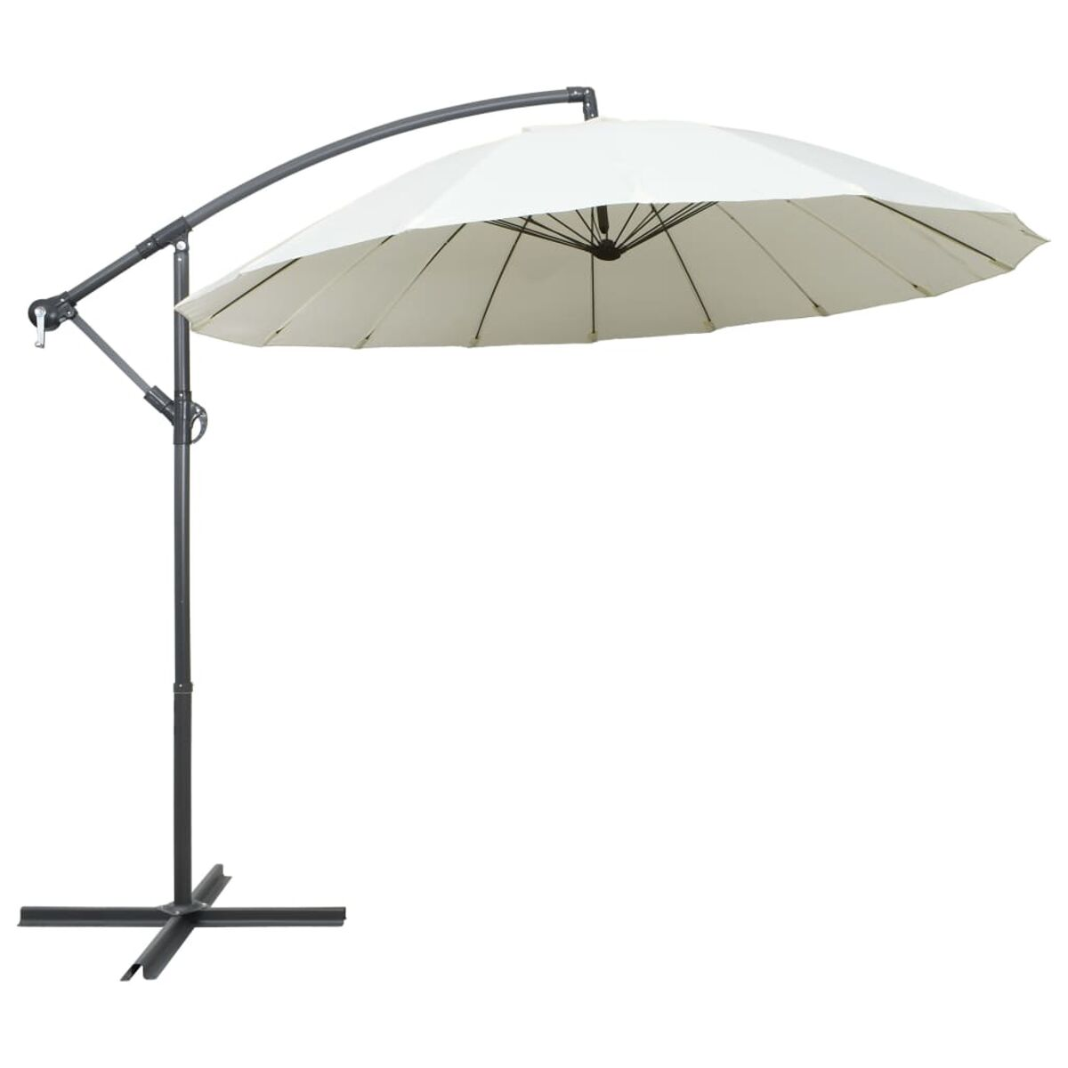 Weißer Sonnenschirm mit gebogenem Arm und schwarzem Ständer.