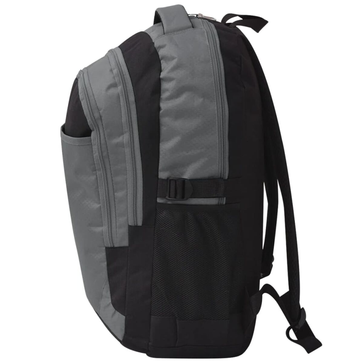 Grau-schwarzer Rucksack, Seitenansicht. Mehrere Fächer, Gurte, weißer Hintergrund.