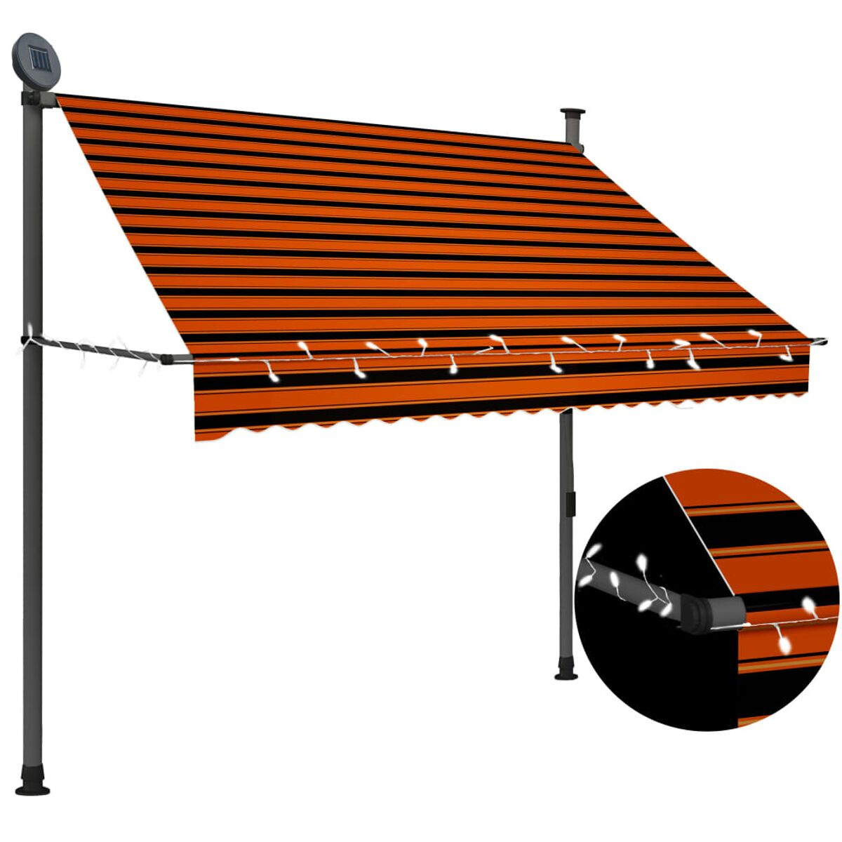 Orange-schwarz gestreifte Markise mit Lichterkette. Solarpanel oben.