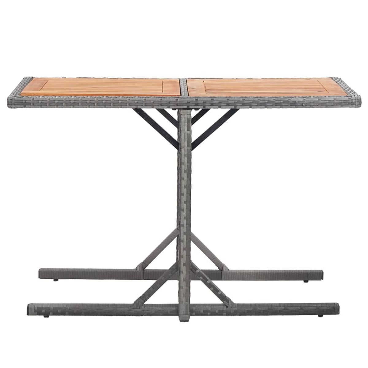 Tisch im Freien mit Holzplatte und grauem Korbgeflechtrahmen und -beinen.