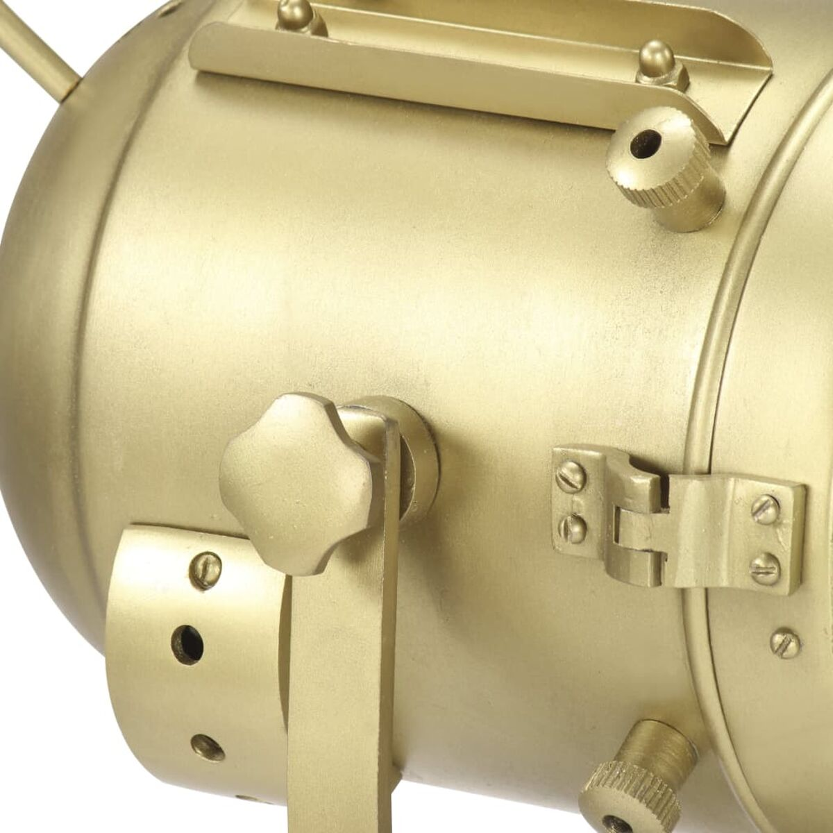 Goldfarbener Scheinwerfer. Metallisches Material, Nahaufnahme.