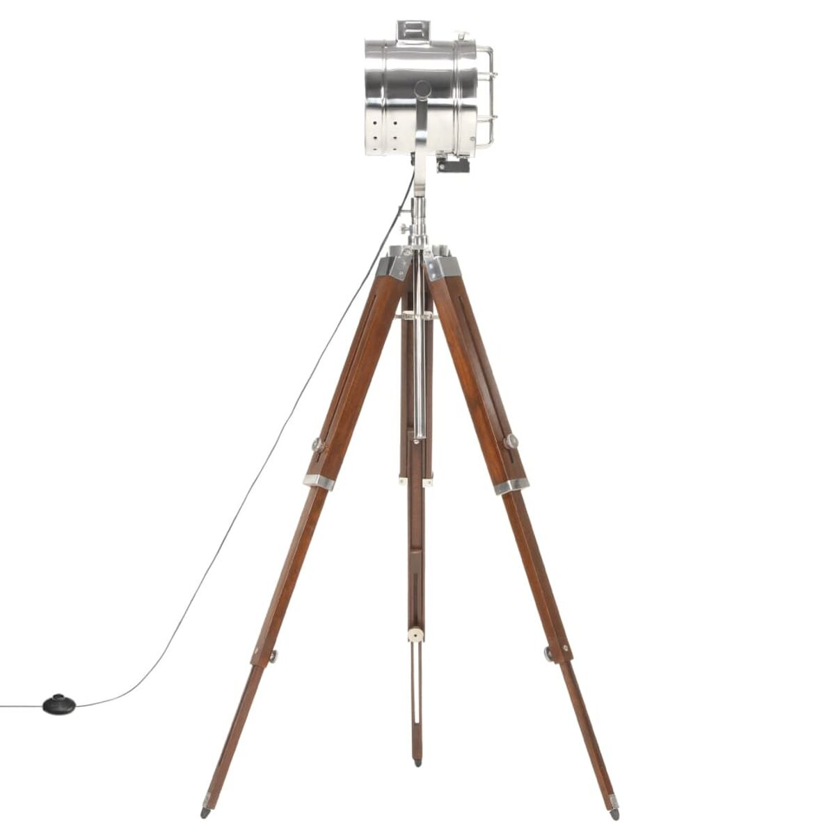Scheinwerfer auf einem Holzstativ. Es ist silber und braun. Der Hintergrund ist weiß.