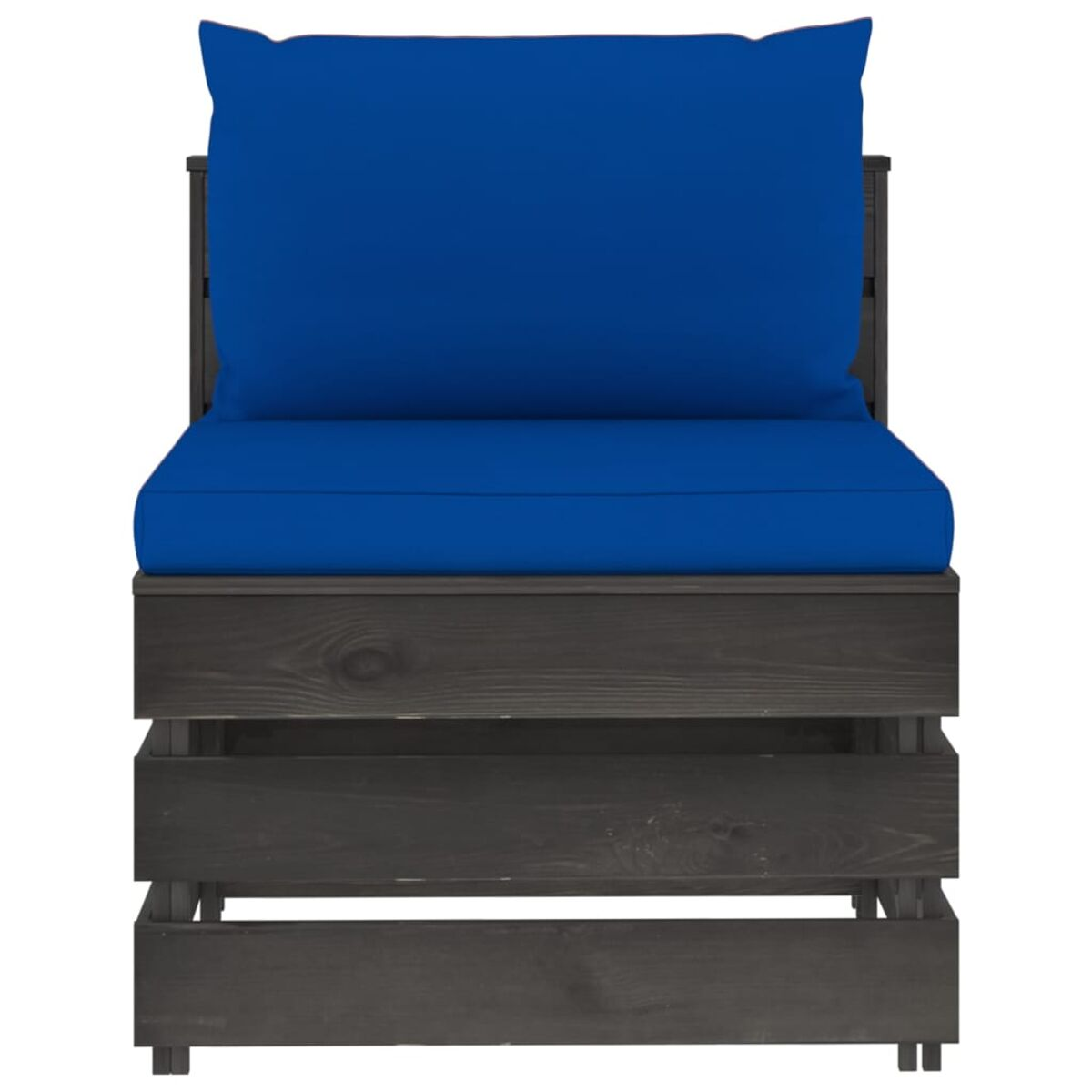 Ein Holzstuhl mit blauen Kissen. Der Stuhl hat ein einfaches Design und besteht aus Holz.