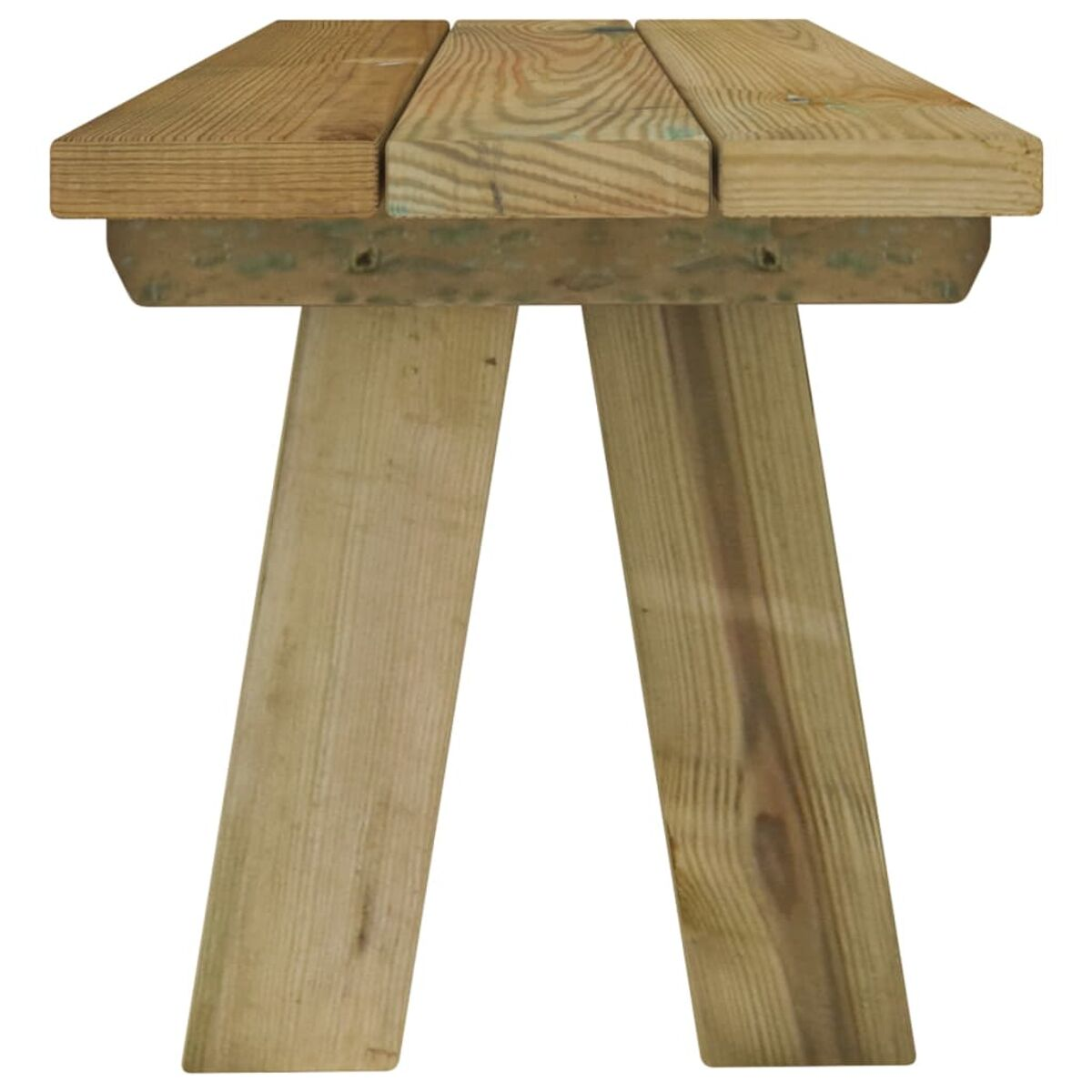 Picknicktisch aus Holz, Tischplatte aus drei Brettern, schräge Beine, helle Holzfarbe.