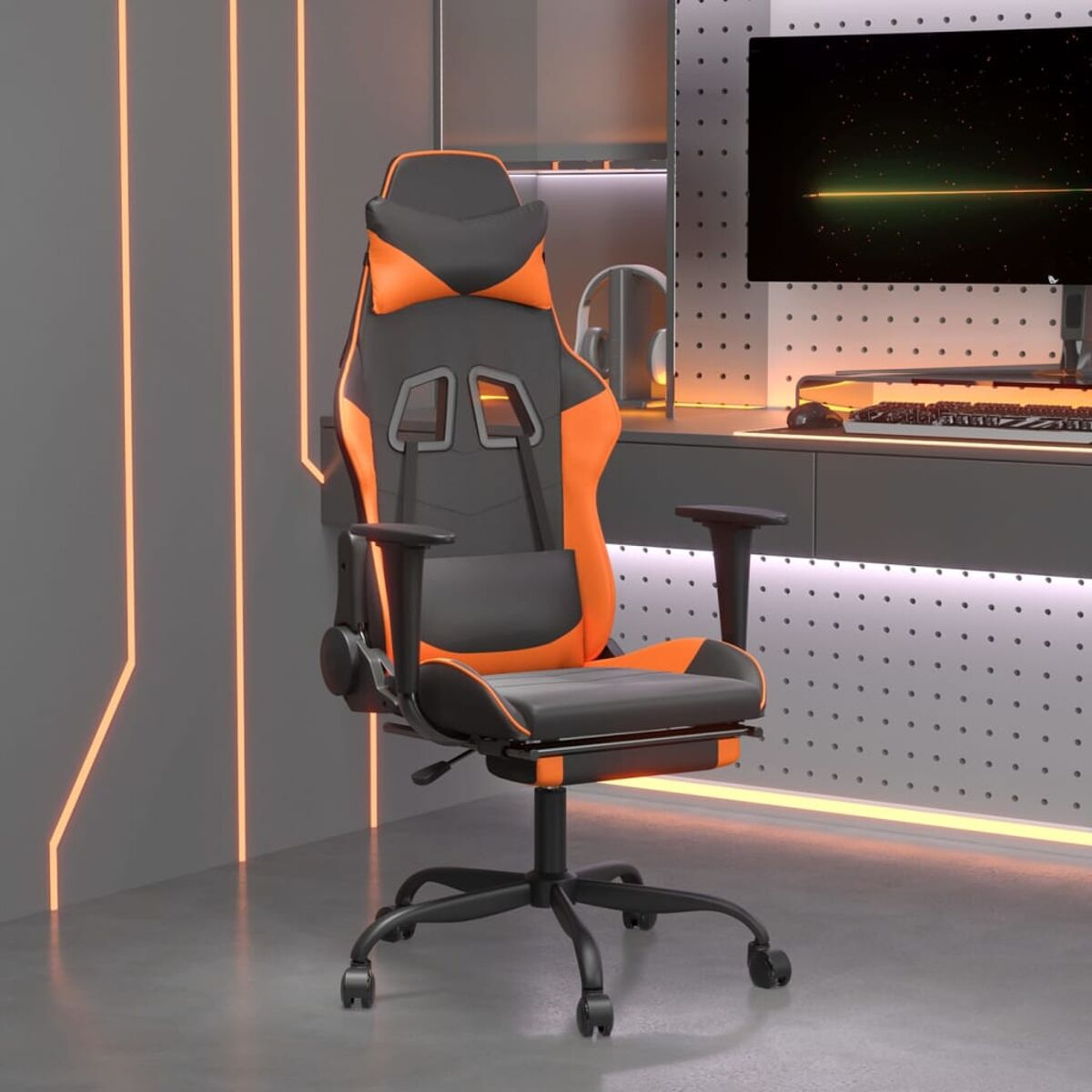Orangener und schwarzer Gaming-Stuhl in einem Raum mit Neonlichtern, in der Nähe eines Schreibtisches.